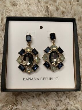 New in the box. Banana Republic jewel drop earrings.